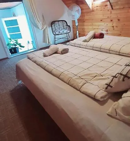 Homestay Mandarin Apartman Balatongyorok